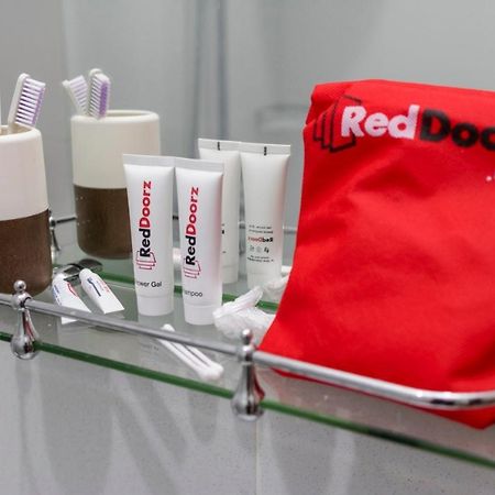 Reddoorz Near Velodrome Malang 2 Hotel Ngadipuro Bagian luar foto
