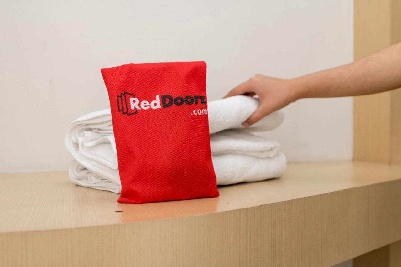 Reddoorz Near Velodrome Malang 2 Hotel Ngadipuro Bagian luar foto